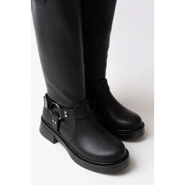 02-312 Siyah Toka Aksesuarlı Fermuarlı Günlük Kadın Çizme