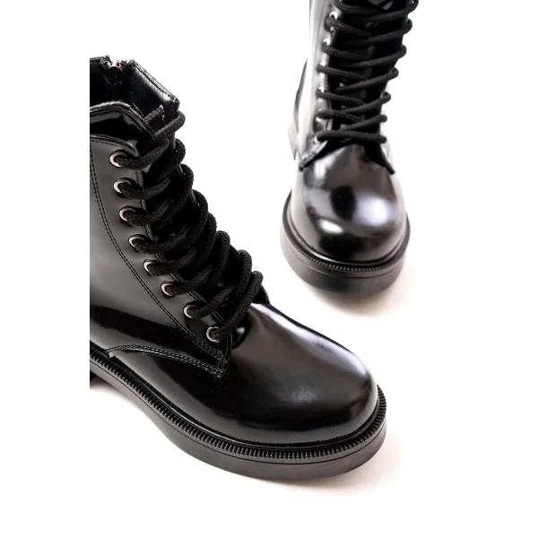 02-356 Siyah Rugan Düz Topuklu Bağcıklı Fermuarlı Günlük Kadın Bot