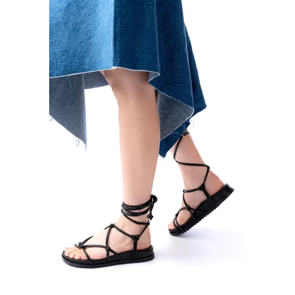 1001-1001 Siyah Bilekten Bağcıklı Kadın Sandalet