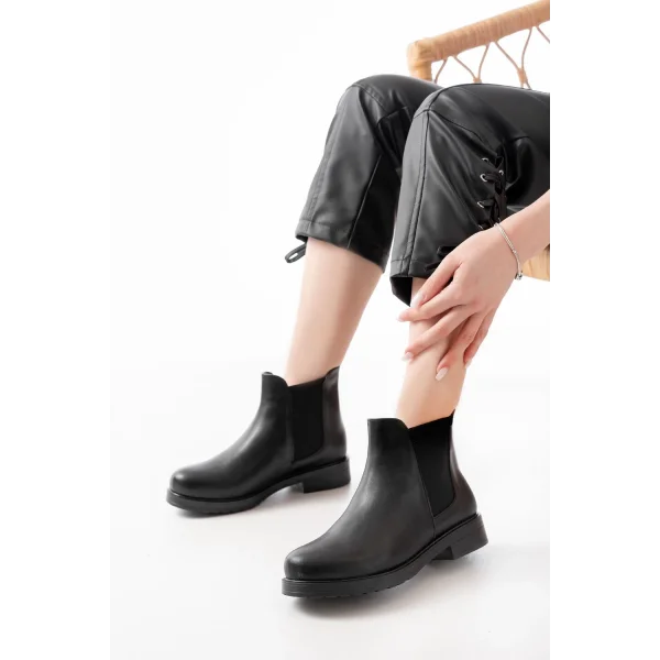 165-230 Siyah Lastikli Günlük Kadın Bot