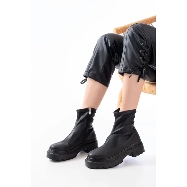 236-2011 Siyah Streç Fermuarlı Günlük Kadın Bot