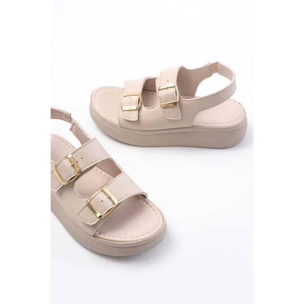 24413-572 Bej Günlük Dolgu Topuk Toka Aksesuarlı Kadın Sandalet