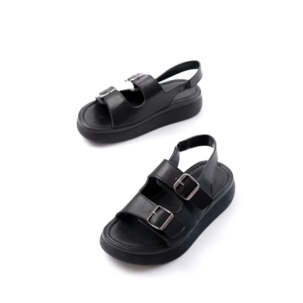 24413-572 Siyah Günlük Dolgu Topuk Toka Aksesuarlı Kadın Sandalet