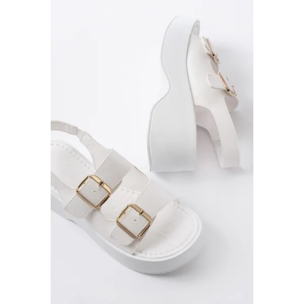 24414-572 Beyaz Tokalı  Günlük Dolgu Topuk Kadın Sandalet