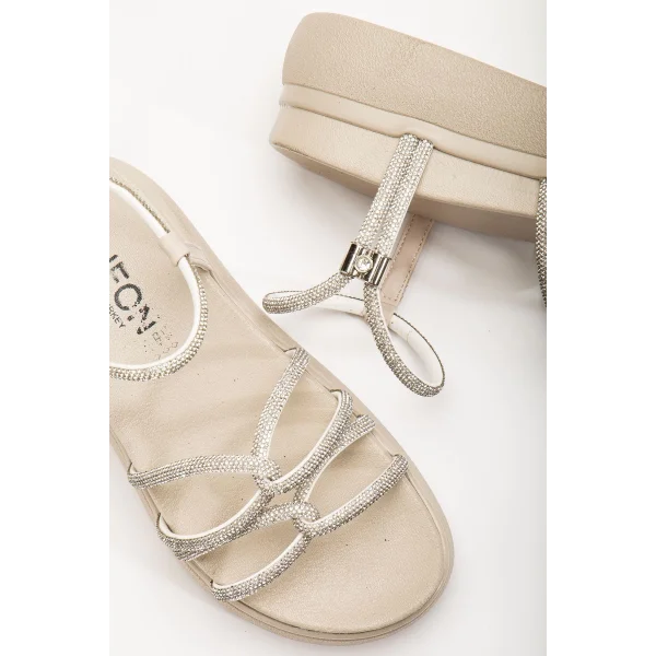 24422-1221 Bej Dolgu Topuk Kadın Sandalet