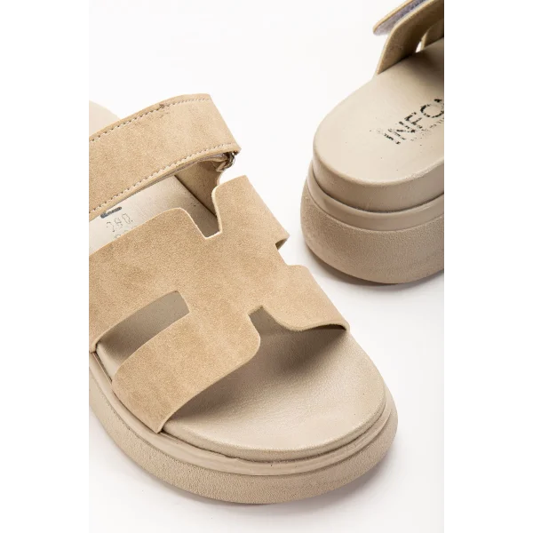 24422-HERMES Bej Dolgu Topuk Kadın Sandalet