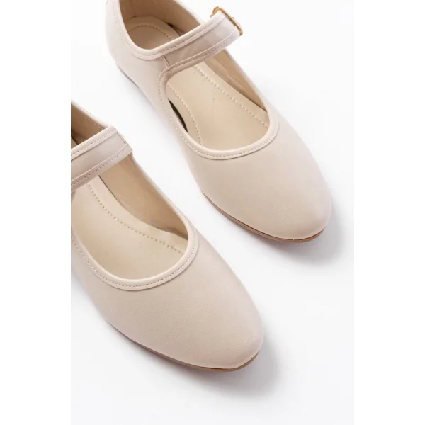 2606 Bej Baretli Günlük Bayan Ayakkabı