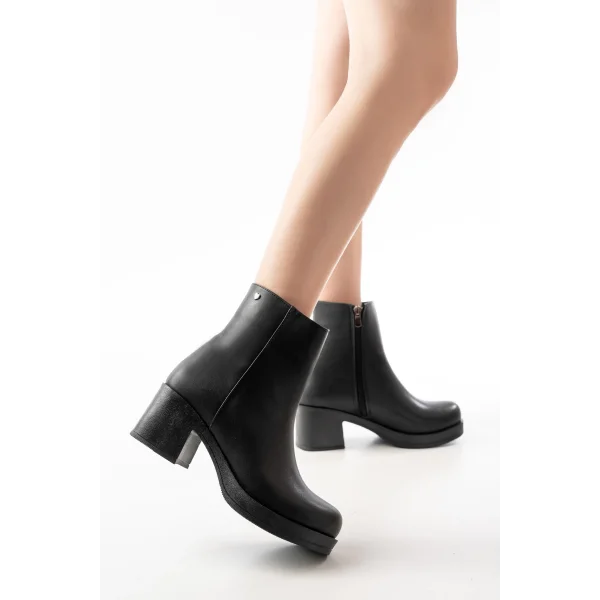 5109-3022 Siyah Fermuarlı Kalın Topuklu Günlük Kadın Bot