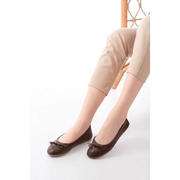 6101 Kahve Günlük  Fiyonklu Kadın Babet