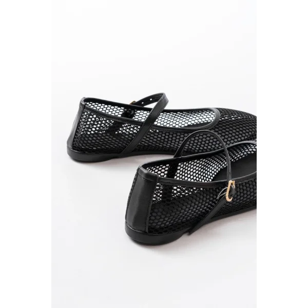 6325 Siyah Fileli Baret Toka Detaylı Günlük Kadın Babet