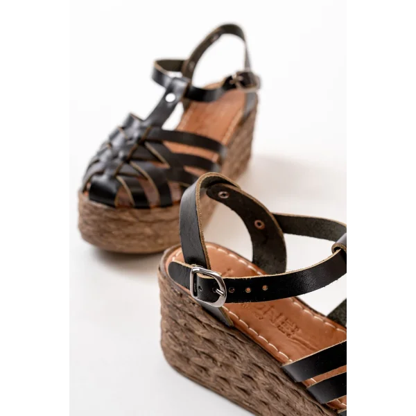 684-02 Siyah Ortopedik Hakiki Deri Dolgu Kadın Sandalet