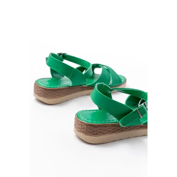692-564 Çimen Yeşili  Ortopedik Taban Çapraz Tokalı Kadın Sandalet