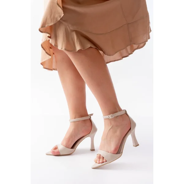 718 Bej Cilt Sivri Burunlu Topuklu Bilekten Bağlamalı Kadın Ayakkabı