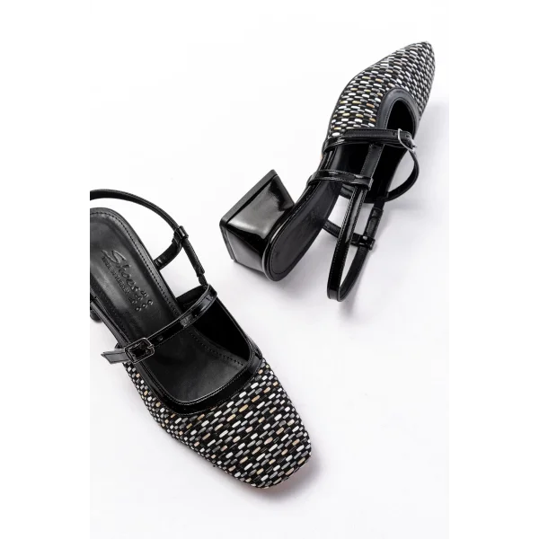 720 Siyah Desenli Arkası Açık Günlük Kadın Sandalet