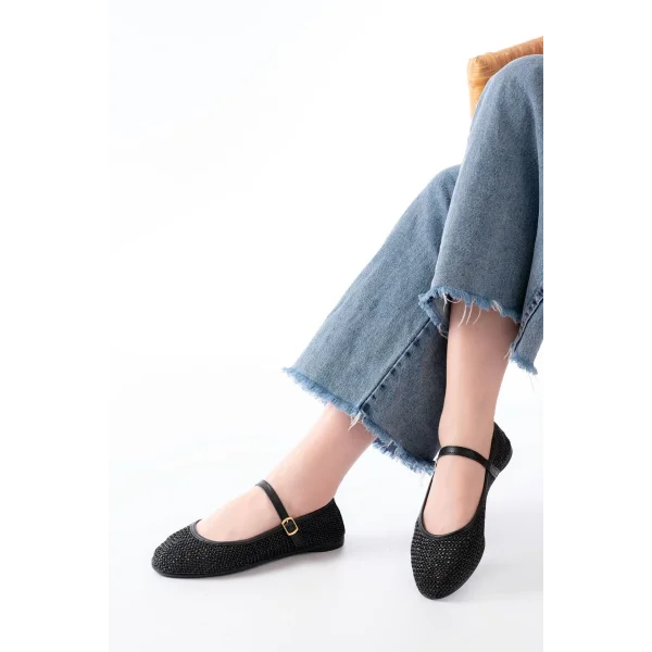 7432 Siyah Fileli Toka Detaylı Günlük Kadın Babet