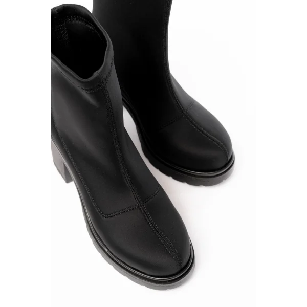 767-3011 Dalgıç Siyah Kalın Topuklu Günlük Kadın Bot