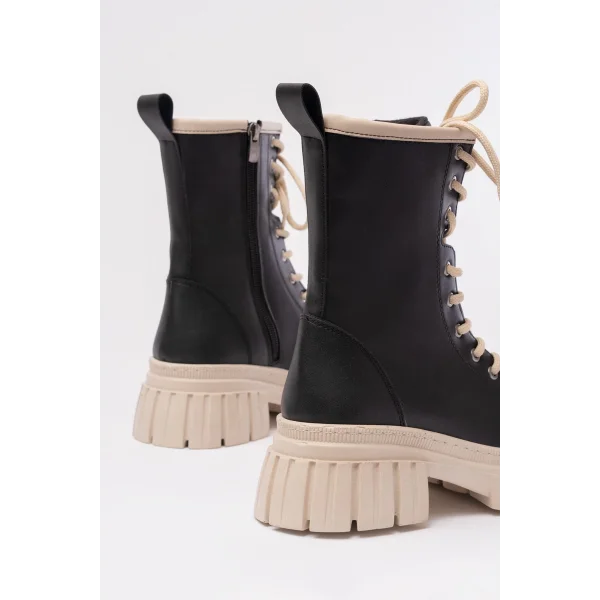 842-2961 Siyah Bağcıklı Kalın Tabanlı Fermuarlı Günlük Kadın Bot