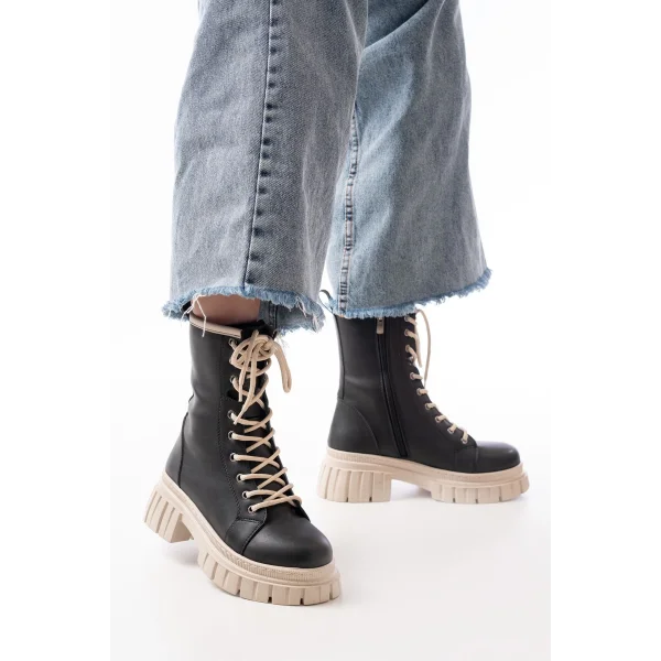 842-2961 Siyah Bağcıklı Kalın Tabanlı Fermuarlı Günlük Kadın Bot