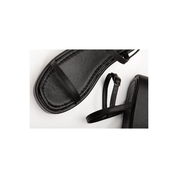 861-1027 Siyah Dolgu Topuk Kadın Sandalet