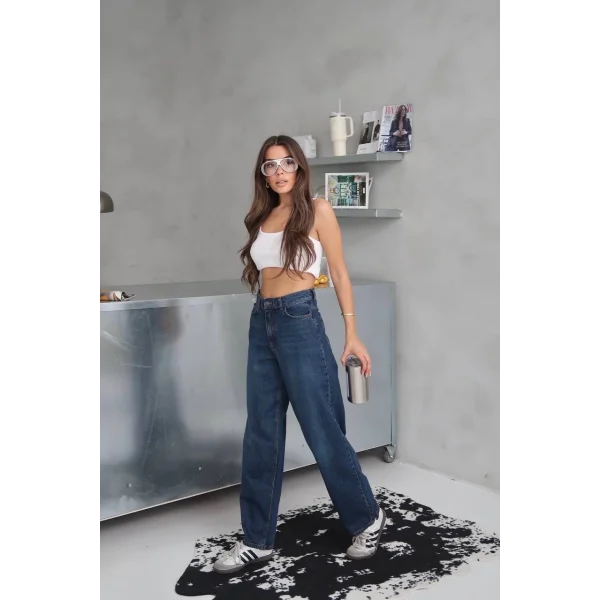 Arkadan tokalı jeans pantolon