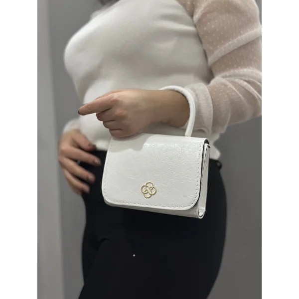 Beyaz cilt krash çanta