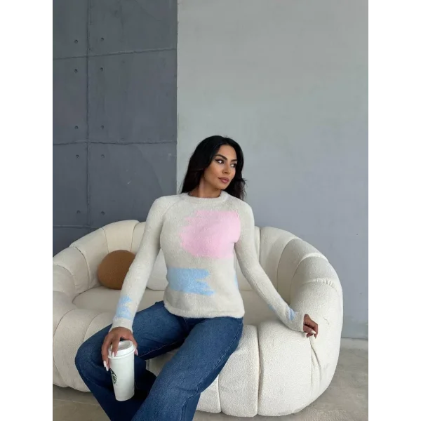 Bıyıklı triko kazak beyaz