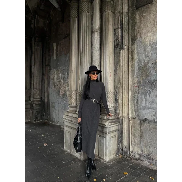 Boğazlı kalın bürümcük uzun elbise siyah