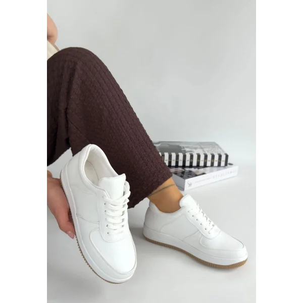 Ceyyan Beyaz Cilt Bağcıklı Spor Ayakkabı