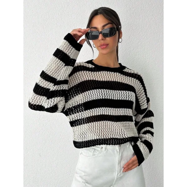 Çizgili bisiklet yaka triko kazak beyazsiyah