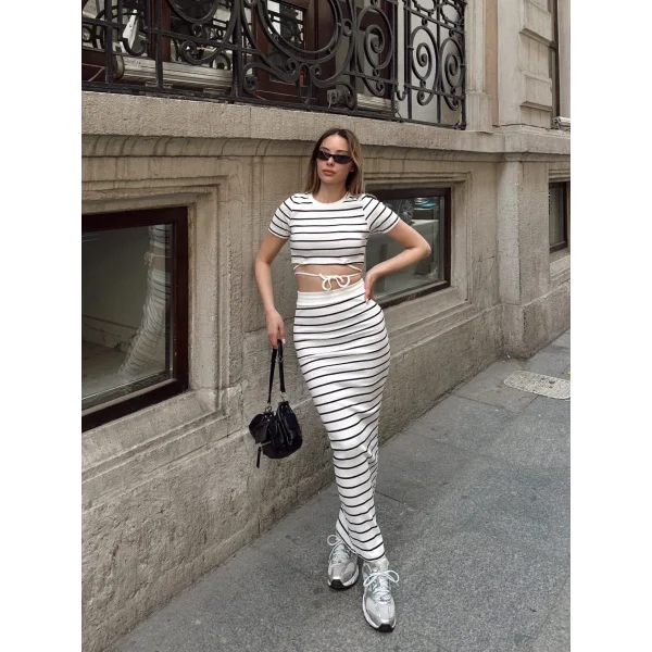 Çizgili etekli takım beyaz s3609