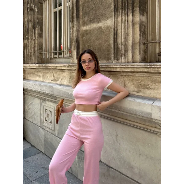 Crop pantolon biyeli takım pembe