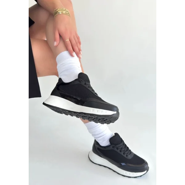 Edva Siyah Cilt Bağcıklı Spor Ayakkabı