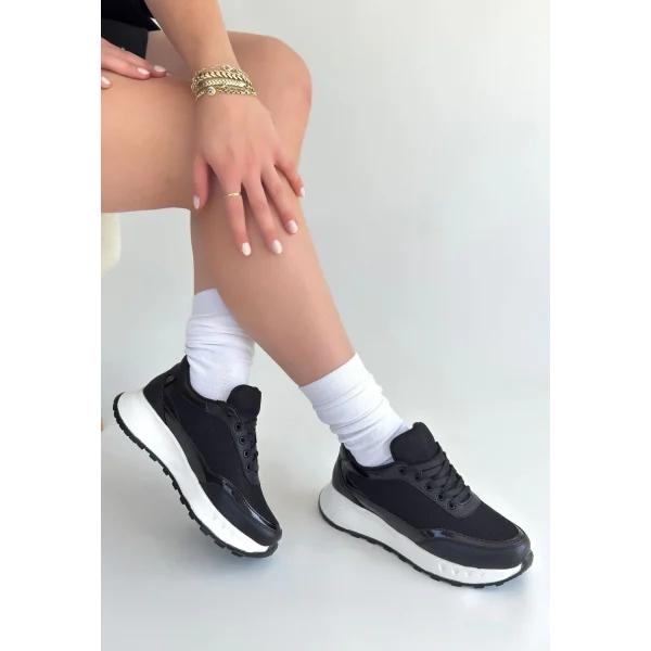 Edva Siyah Cilt Bağcıklı Spor Ayakkabı