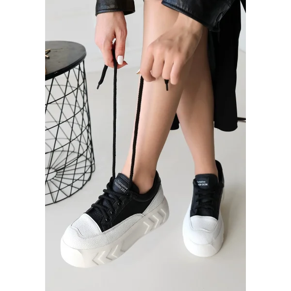 Emwa Siyah Cilt Bağcıklı Spor Ayakkabı