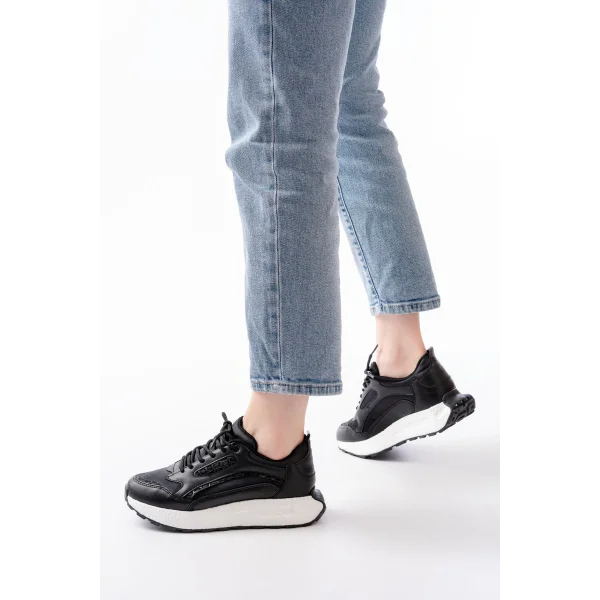 F-307 Siyah Bağcıklı Saten Taş Aksesuarlı Günlük Spor Ayakkabı