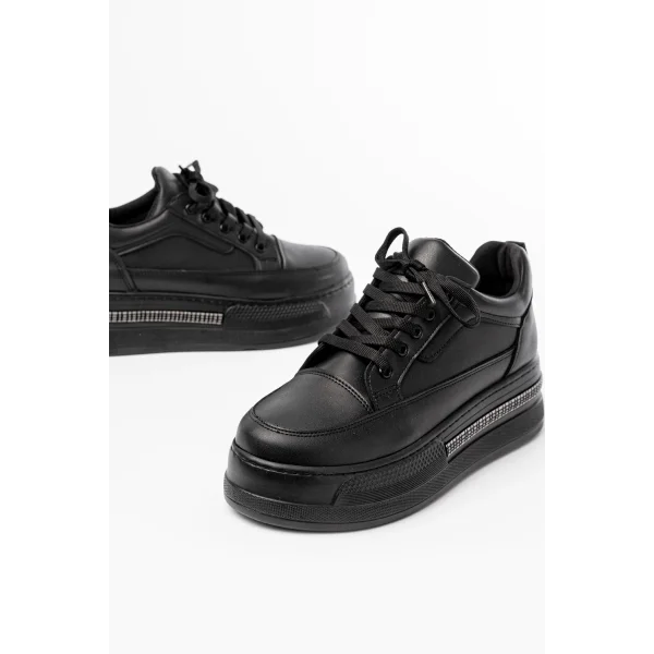 FLN-1999 Siyah Bağcıklı Taban Taş Aksesuarlı Günlük Spor Ayakkabı