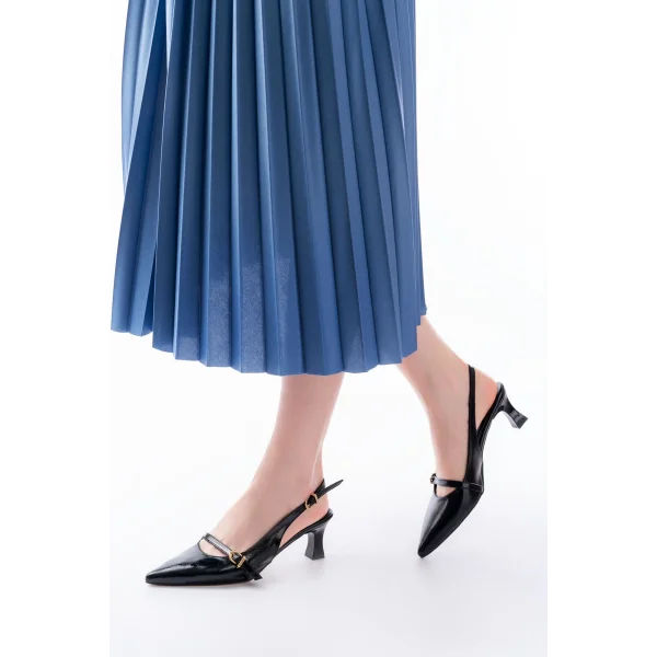 H-470 Siyah Rugan Baret Tokalı Arkası Açık Günlük Kadın Sandalet