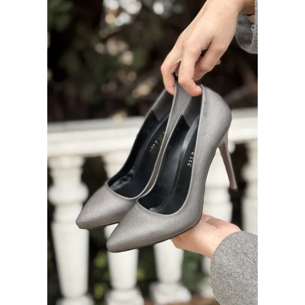 Hillar Platin Saten Stiletto Ayakkabı