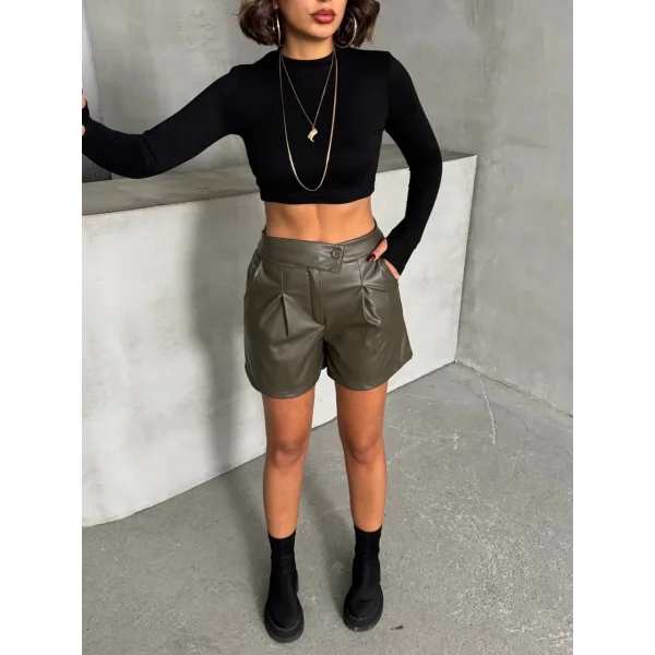 İki düğmeli pileli şort