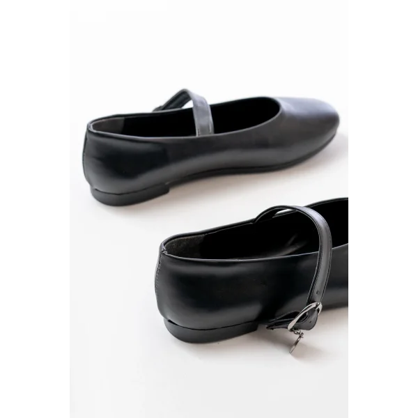 İNF-324 Siyah Baretli Tokalı Günlük Kadın Babet