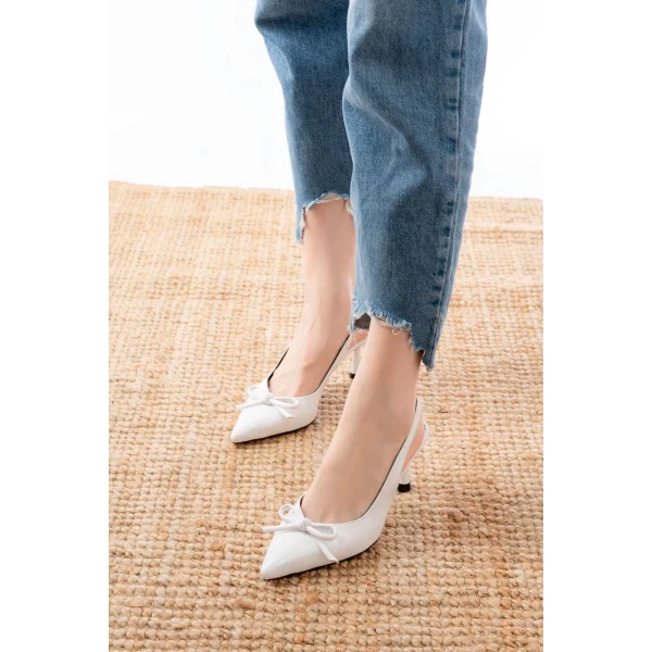 İNF-4500 Beyaz Rugan Günlük Arkası Açık Fiyonklu Topuklu Bayan Ayakkabı