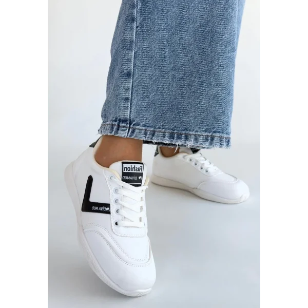 Jowen Beyaz Cilt Siyah Detaylı Bağcıklı Spor Ayakkabı