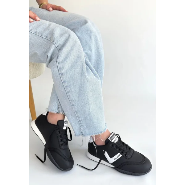 Jowen Siyah Cilt Beyaz Detaylı Bağcıklı Spor Ayakkabı