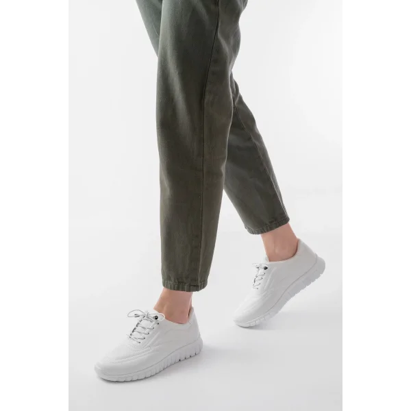 K-504 Beyaz Bağcıklı Desenli Günlük Spor Ayakkabı