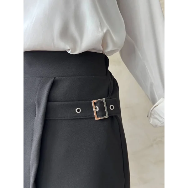 Kadın tokalı şort etek siyah s25449