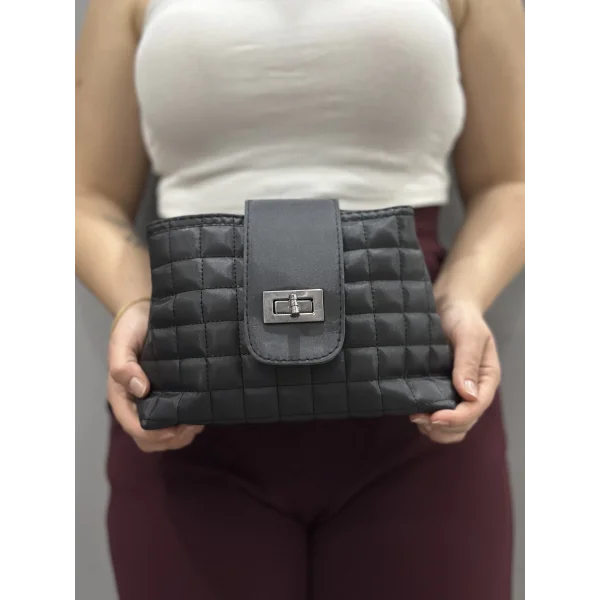 Kapaklı kapitone siyah cilt çanta