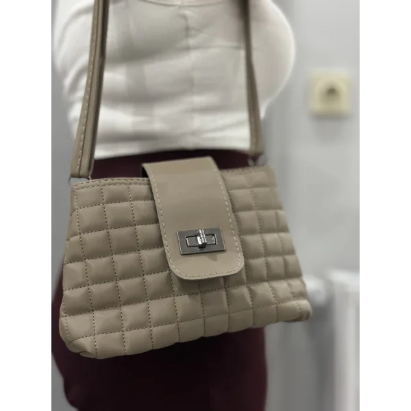 Kapaklı kapitone vizon cilt çanta