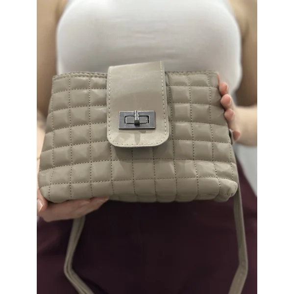 Kapaklı kapitone vizon cilt çanta