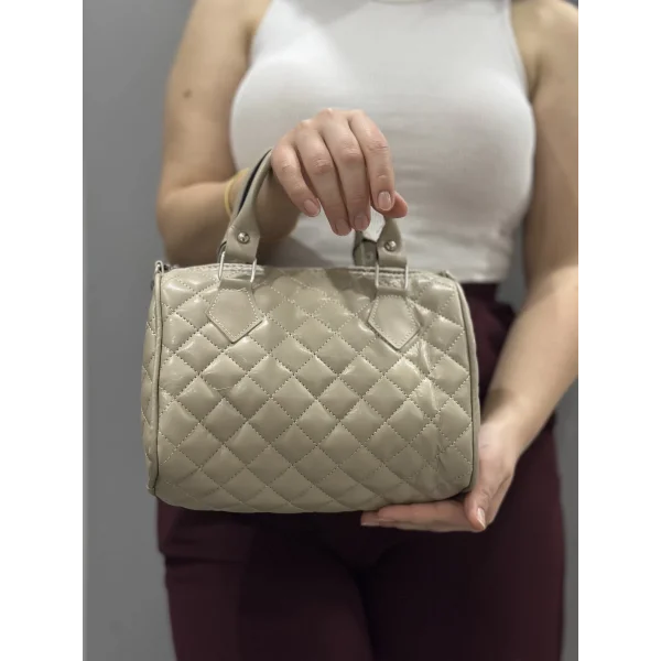 Kapaksız kapitone bej cilt çanta