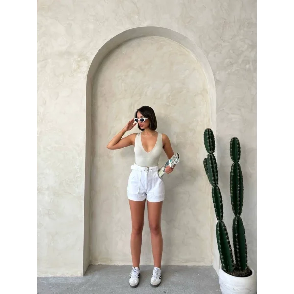 Kemer detaylı gabardin şort beyaz s25289